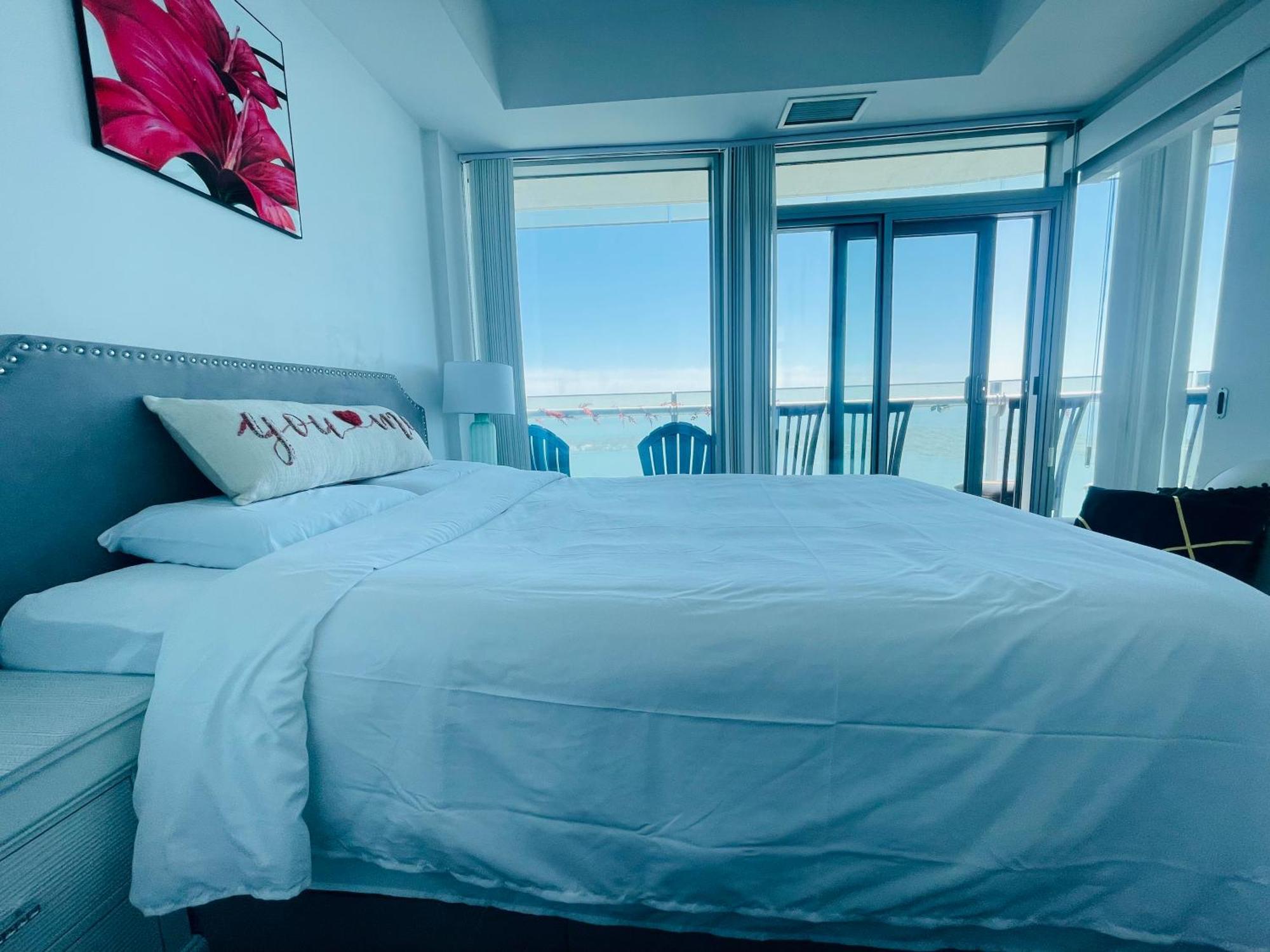 New Superior Lakeview Luxury Top Floor 3-Bedroom Suite On 48Th Floor Toronto Eksteriør billede